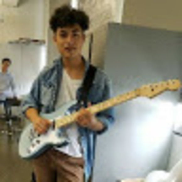 Meet your Posher, Nico - Picture 1 of 1